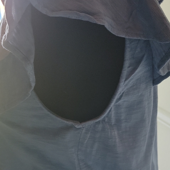 White House Black Market Ruffled Sleeveless Blouse - Picture 5 of 7